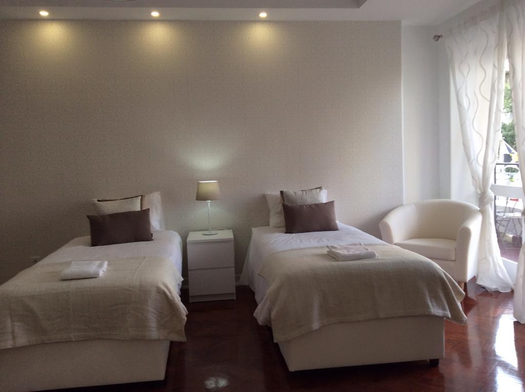 4U Lisbon IV Guesthouse Airport Bagian luar foto